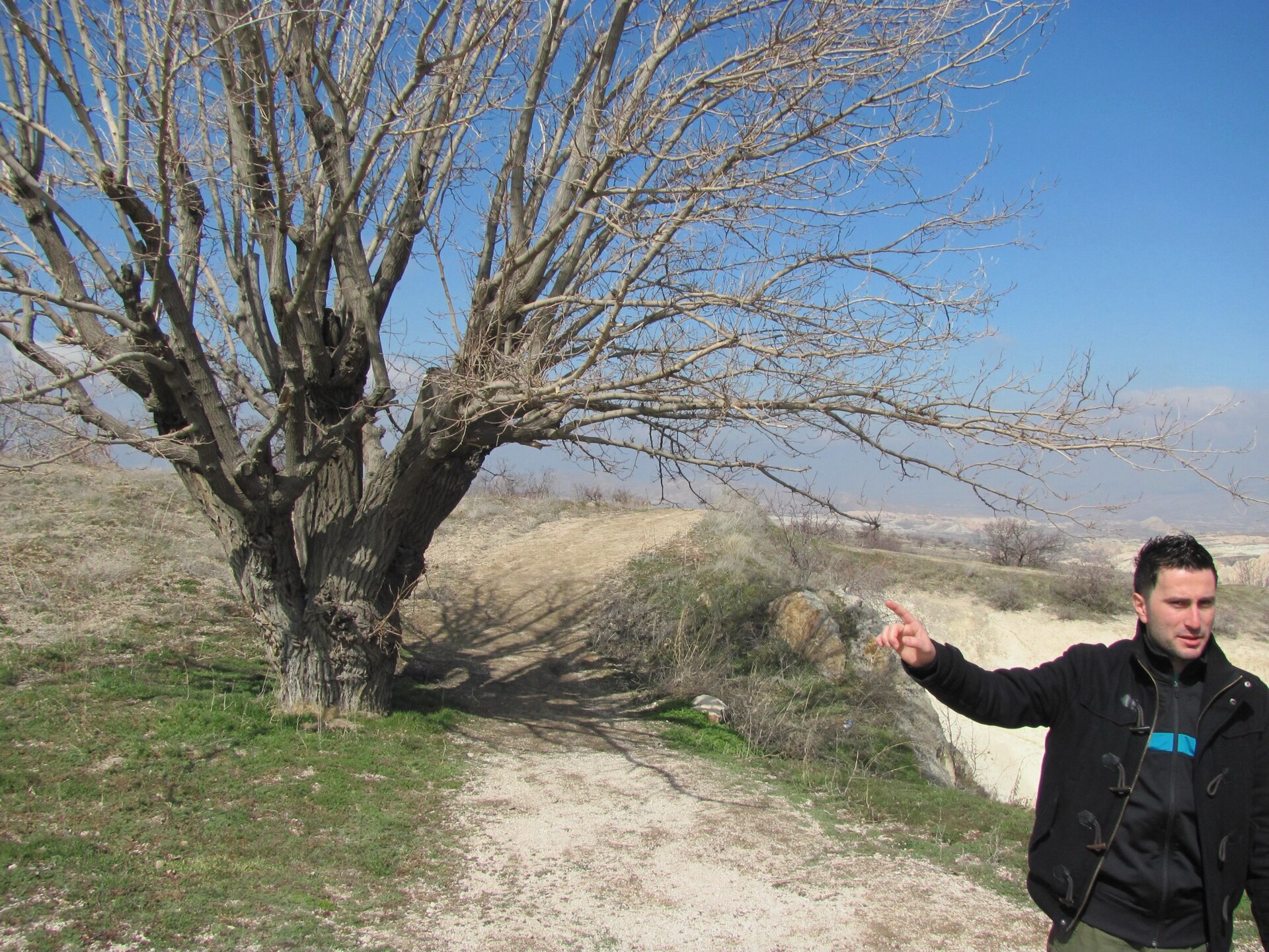 Güllüdere ve Kızılçukur Vadisi Yürüyüş Rehberi: Rota, Süre ve Fotoğraf Noktaları